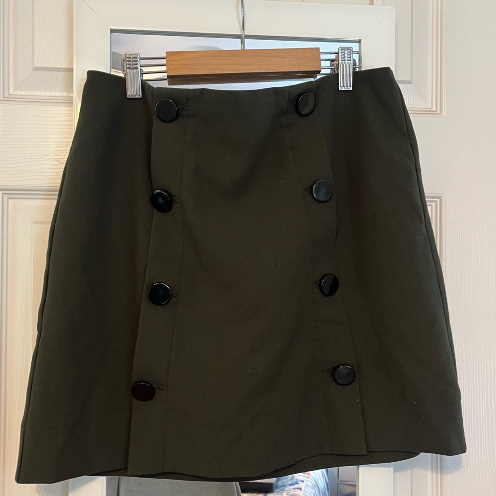 Loft forest/dark green skirt with buttons, size 10 petite. Great length for work